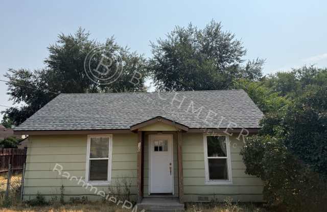 Cozy 2-Bedroom Single-Family Home in Pendleton photos photos
