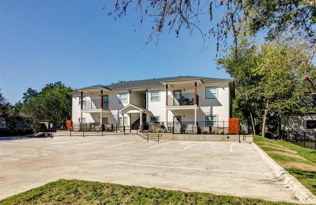 302 Mill Street - 302 Mill St, Hunt County, TX 75453