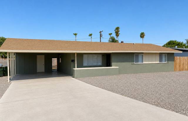 Updated 3 Bedroom Home with Large Yard! photos photos