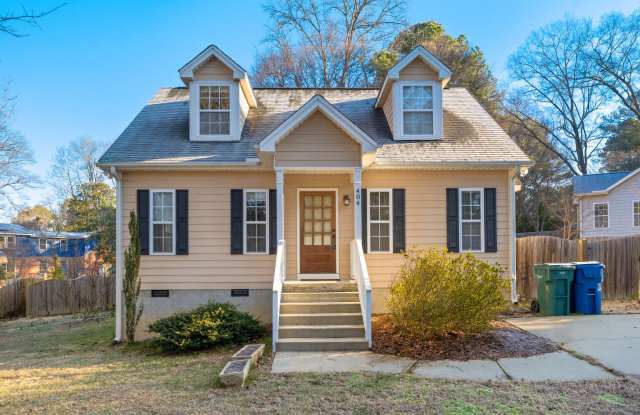 Available now! Perfect 3br/2.5ba Home Only 1/2 Mile From Durham's Best Restaurants! photos photos