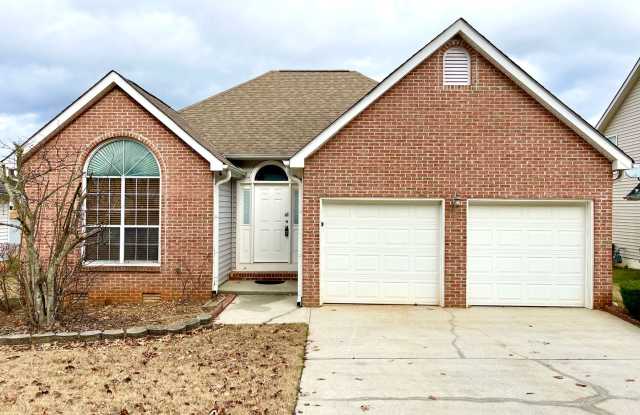 Introducing the Beautiful Waterfront 3-bedroom house in Fayetteville, GA. - 61 Harbour Lake Drive, Clayton County, GA 30215