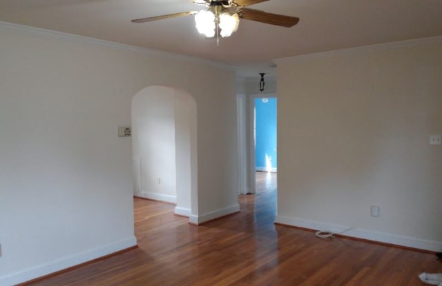 146 S Barton St - 146 South Barton Street, Arlington, VA 22204