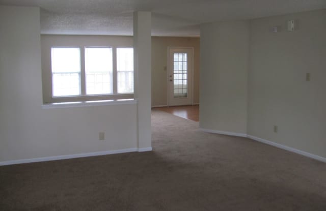10807 Emery Dr. Gallery 3