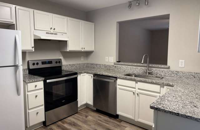 Three Bedroom Townhouse in Sherrills Ford - 7728 Keistlers Store Road, Lake Norman of Catawba, NC 28673