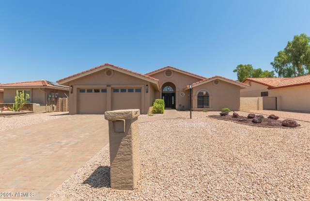 8883 E FAIRWAY Boulevard photos photos
