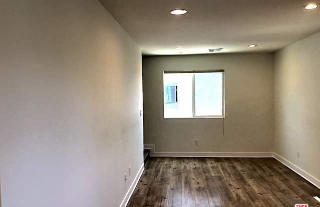 525 North ST ANDREWS Place Gallery 3