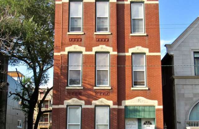 Cozy 1 Bed / 1 Bath - River West photos photos