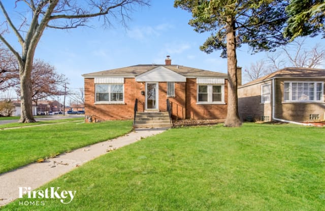2344 South 17th Avenue - 2344 17th Avenue, Broadview, IL 60155