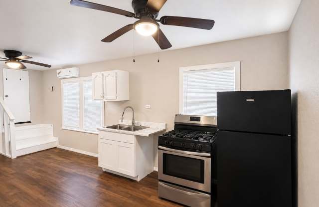 1319 Leal Street - 3 Gallery 4