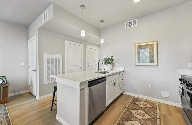 Franklin Loft Apartments photos photos