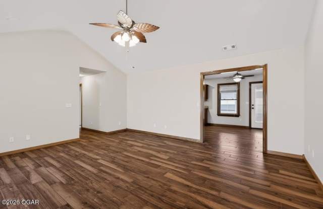 838 Cottonwood Street Gallery 2