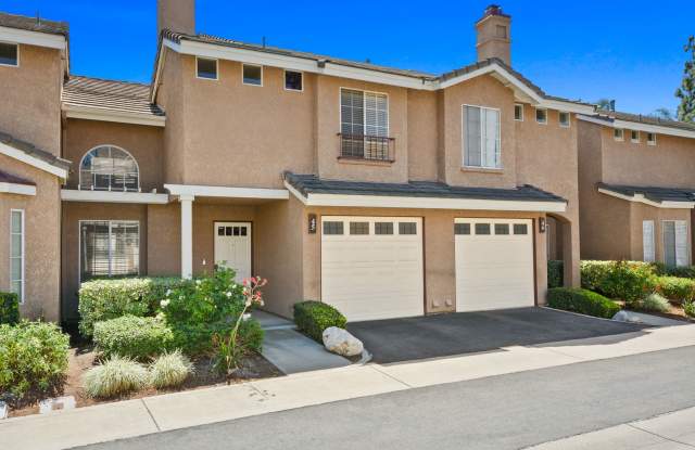 Modern 3BD 2.5BA Townhome with Vaulted Ceilings, Private Pergola Patio, and One-Car attached Garage photos photos