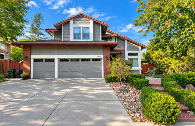 3878 Loch Lomand Way Gallery 1