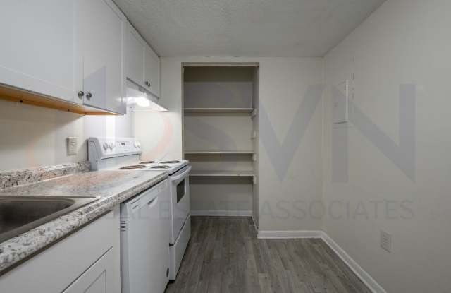 Chapel Hill 2-Bedroom Condo for Rent | 104-F Bolinwood Condominiums Gallery 4