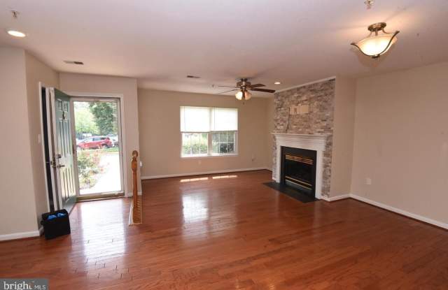 7953 COACHCREST Court Gallery 4