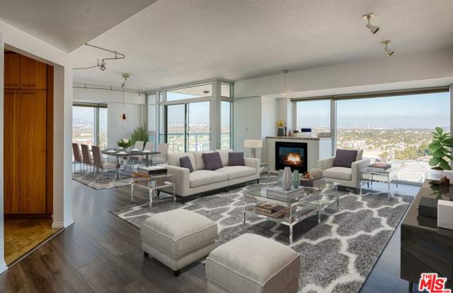 13600 Marina Pointe Drive photos photos