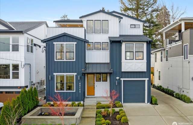 5Bd/5Ba Seattle House - 6915 55th Avenue Northeast, Seattle, WA 98115