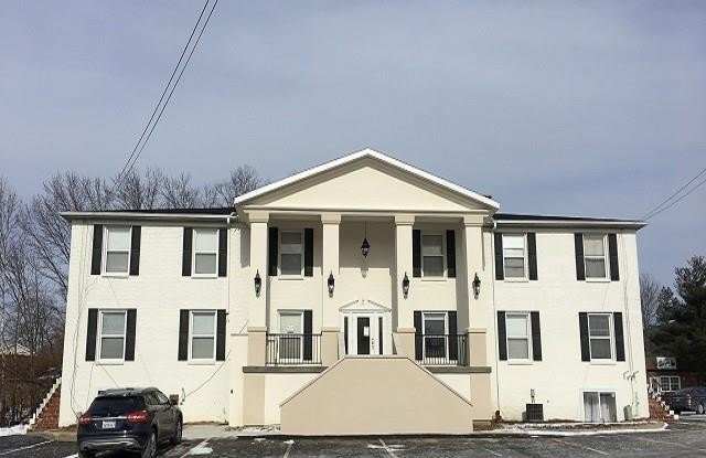 225 E Winslow Road photos photos