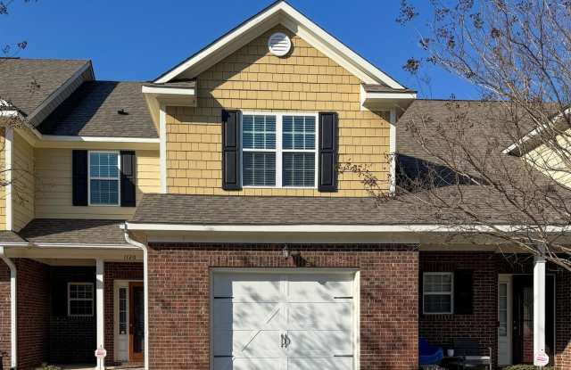 Lovely 3 Bed 2.5 Bath Home with Community Amenities photos photos