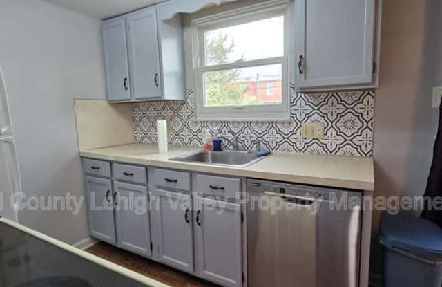 405 S Saint George St photos photos