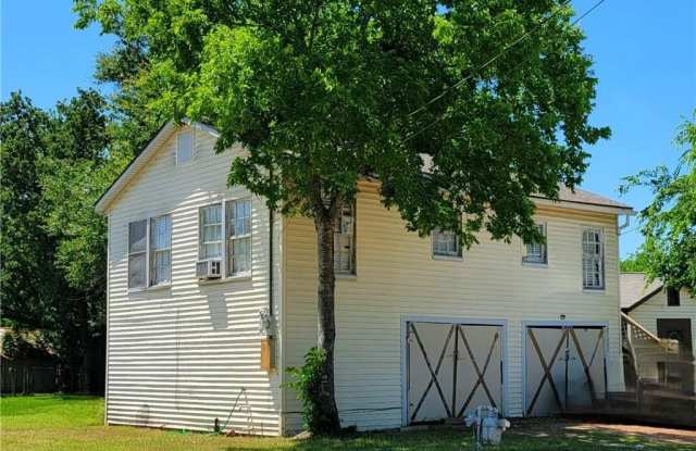 2700 Maloney Avenue - 2700 Maloney Avenue, Bryan, TX 77801