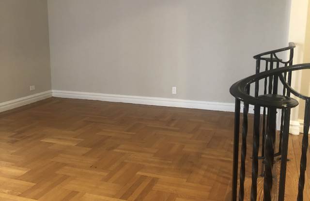 888 Grand Concourse Gallery 3