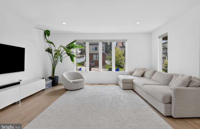7354 RIDGE Avenue Gallery 3