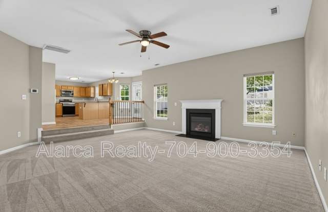 18603 Coachmans Trce Gallery 3