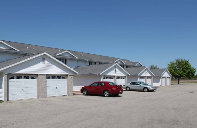 Two-Bedroom Townhome with Private Entrance, Garage  In-Unit Laundry - 3516 Midvale Drive, Janesville, WI 53546