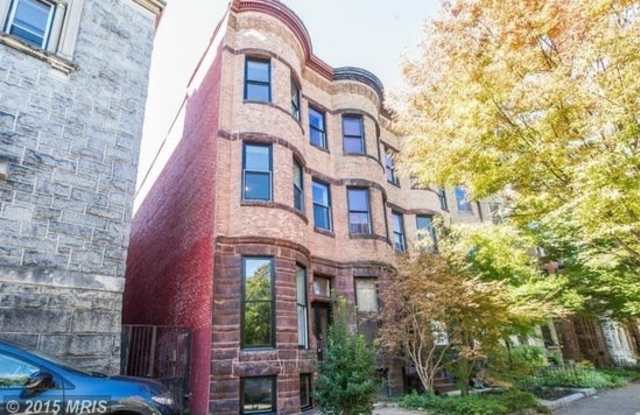 2025/2026 MICA off-campus 4bd/2.5ba in Bolton Hill w/ CAC  W/D! Available now! photos photos