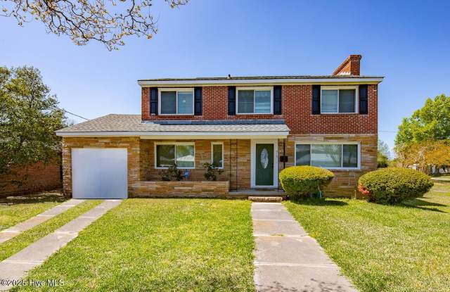 913 Bern Street lot: 13 & 14 - 913 Bern Street, New Bern, NC 28560