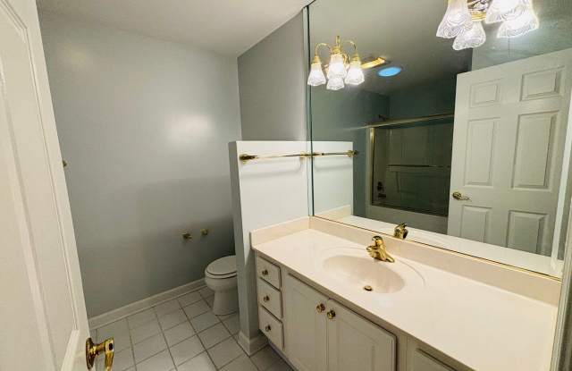 * RE-RENTAL AVAILABLE 7/15/26 * 3 Bedroom 2.5 Half Bath Townhouse with 2 Car Garage Gallery 3
