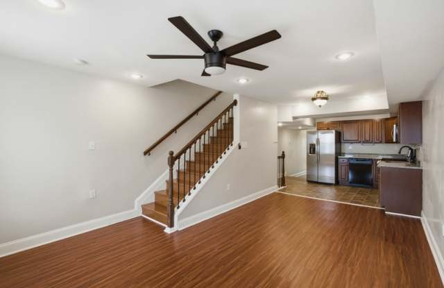 1008 West Cross Street - B Gallery 3