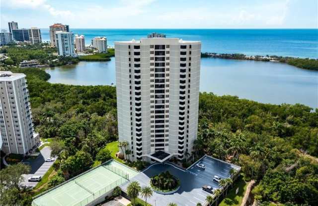 5555 Heron Point Drive Gallery 1