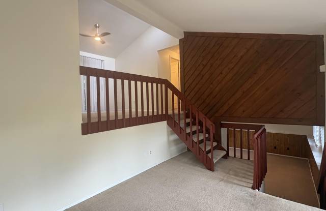 3901 Peppertree Place Gallery 2