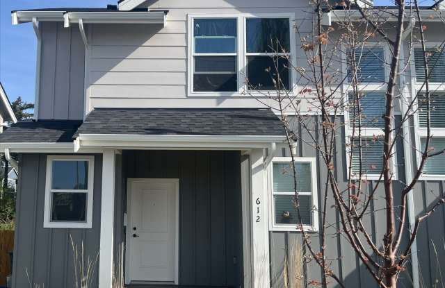 Modern 3-Bedroom Home Backing to Greenbelt in Meridian! photos photos