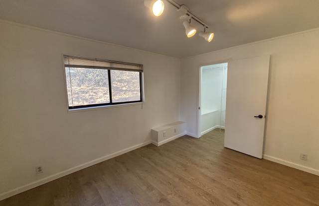 9524 Mosquito Rd Gallery 2