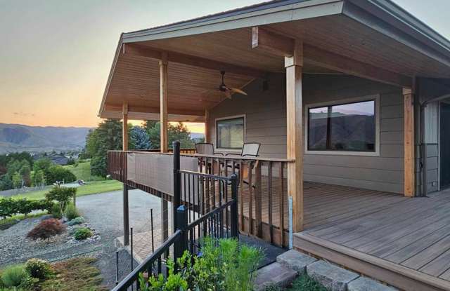 VIEWS, VIEWS, VIEWS! Spacious 5 bedroom/2.5 bath home with three car garage and deck! - 2091 8th Street Southeast, Douglas County, WA 98802 VIEWS, VIEWS, VIEWS! Spacious 5 bedroom/2.5 bath home with three car garage and deck! - 2091 8th Street Southeast, Douglas County, WA 98802