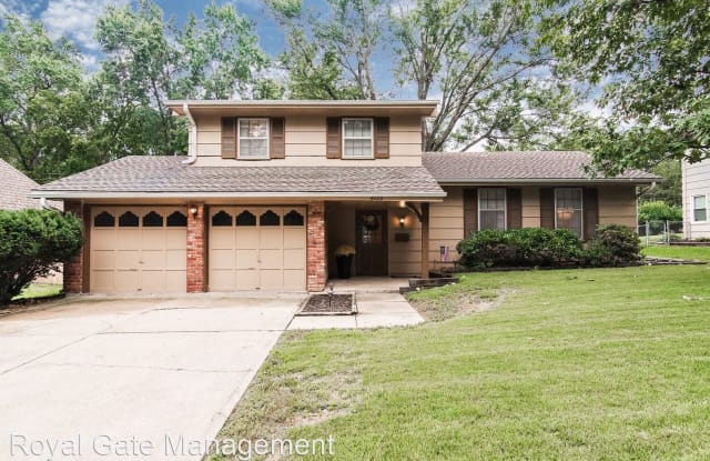 6409 W 101st Street - 6409 West 101st Street, Overland Park, KS 66212