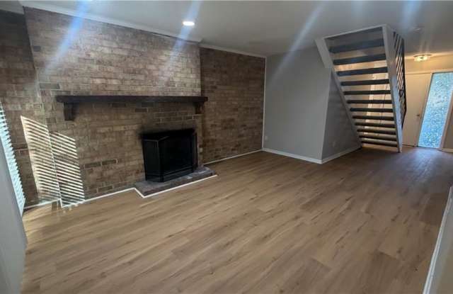 6409 Duquesne Place Gallery 1