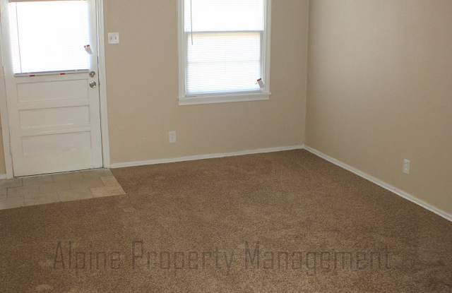 1352 Greenwood Dr Gallery 2