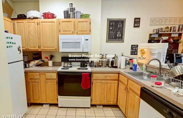 1406 Beacon St Apt 3 Gallery 3