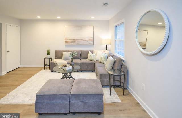 6373 PATIENCE Court Gallery 1