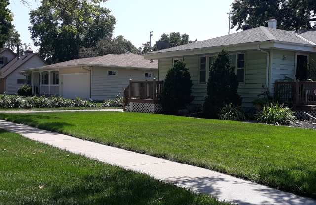 4954 South 136th Street - 4954 South 136th Street, Omaha, NE 68137