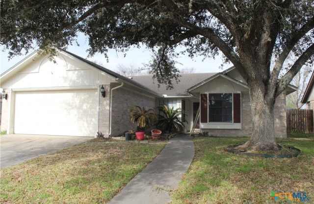 223 Ridgewood Drive - 223 Ridgewood Drive, Victoria, TX 77901