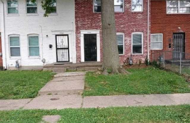 Clean 3 bedroom townhouse/w basement photos photos Clean 3 bedroom townhouse/w basement photos photos