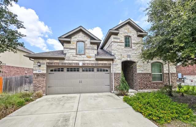 Beautiful 3 bedroom home with over 2,000 sq ft! photos photos