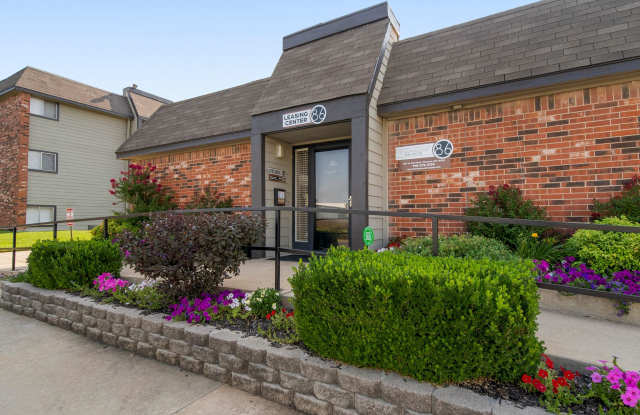 Brookwood Apartments Gallery 2
