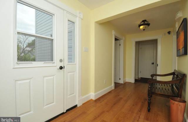 8272 E. MAIN #2 B Gallery 2