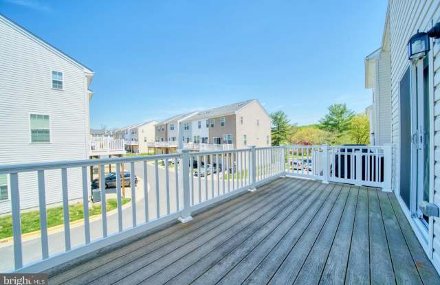 18318 WOODHOUSE LANE photos photos